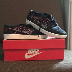 Women’s tennis classic flyknit